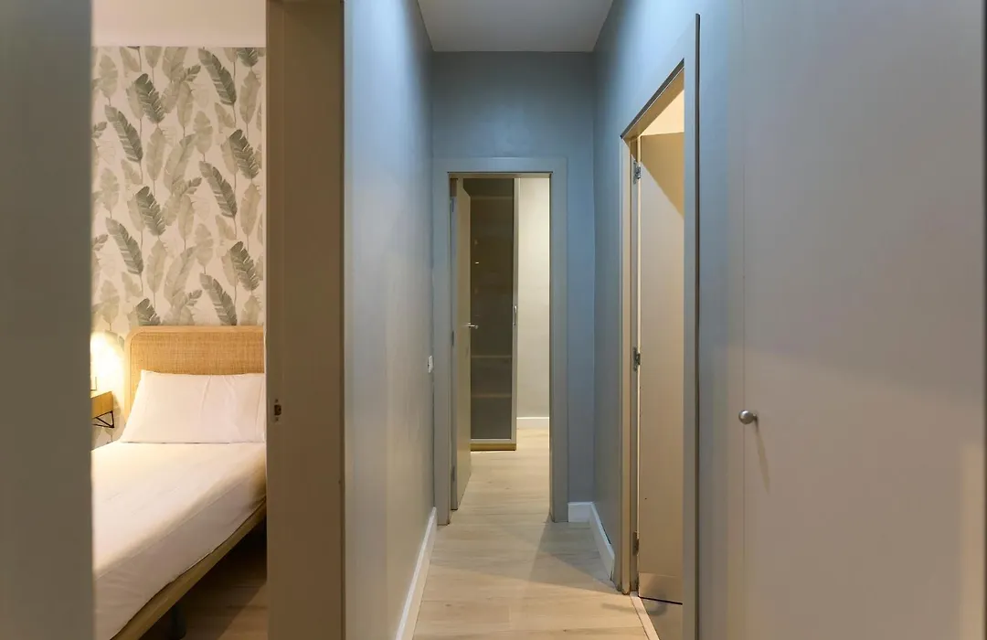 Fira Apartments By Gaiarooms-1