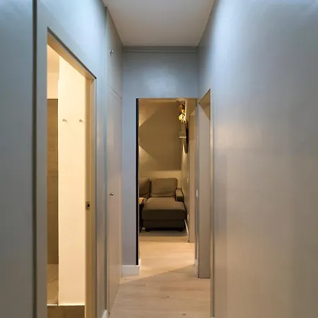 Fira Apartments By Gaiarooms-2